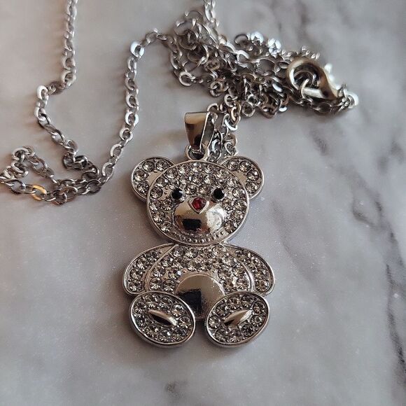 Shining Cubic Zirconia Bear Necklace with Bear Pendant Silver or Golden Plated - Picture 4 of 10